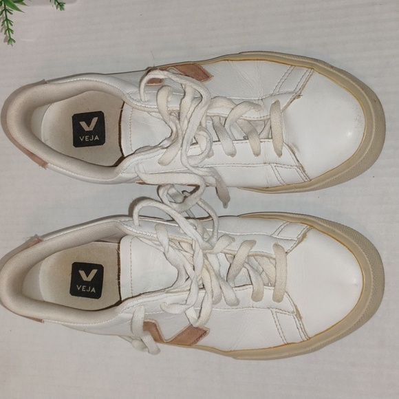 Veja Campo Leather Sneakers. Womens size 9. White & Light Copper in color. - Picture 6 of 13